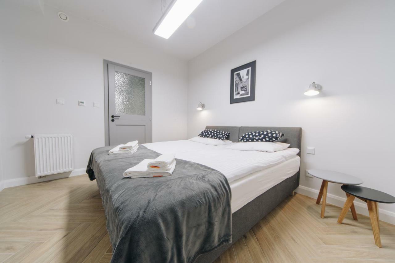 M5 Main Square Stylish One Bedroom Krakow Exterior photo